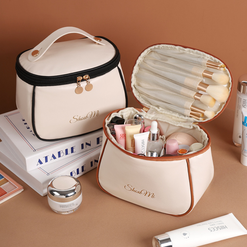 Skincare D'Alba - Büyük Kapasiteli Seyahat Makyaj Çantası Taşınabilir